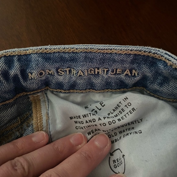 American Eagle Outfitters Mom Jeans size 6 - Picture 7 of 7
